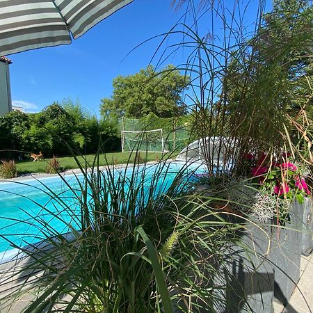 Pool & Lake Holiday Home Markkleeberg Exterior photo
