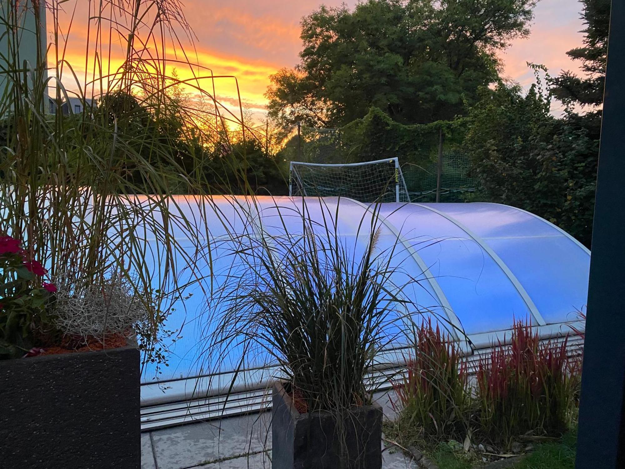 Pool & Lake Holiday Home Markkleeberg Exterior photo